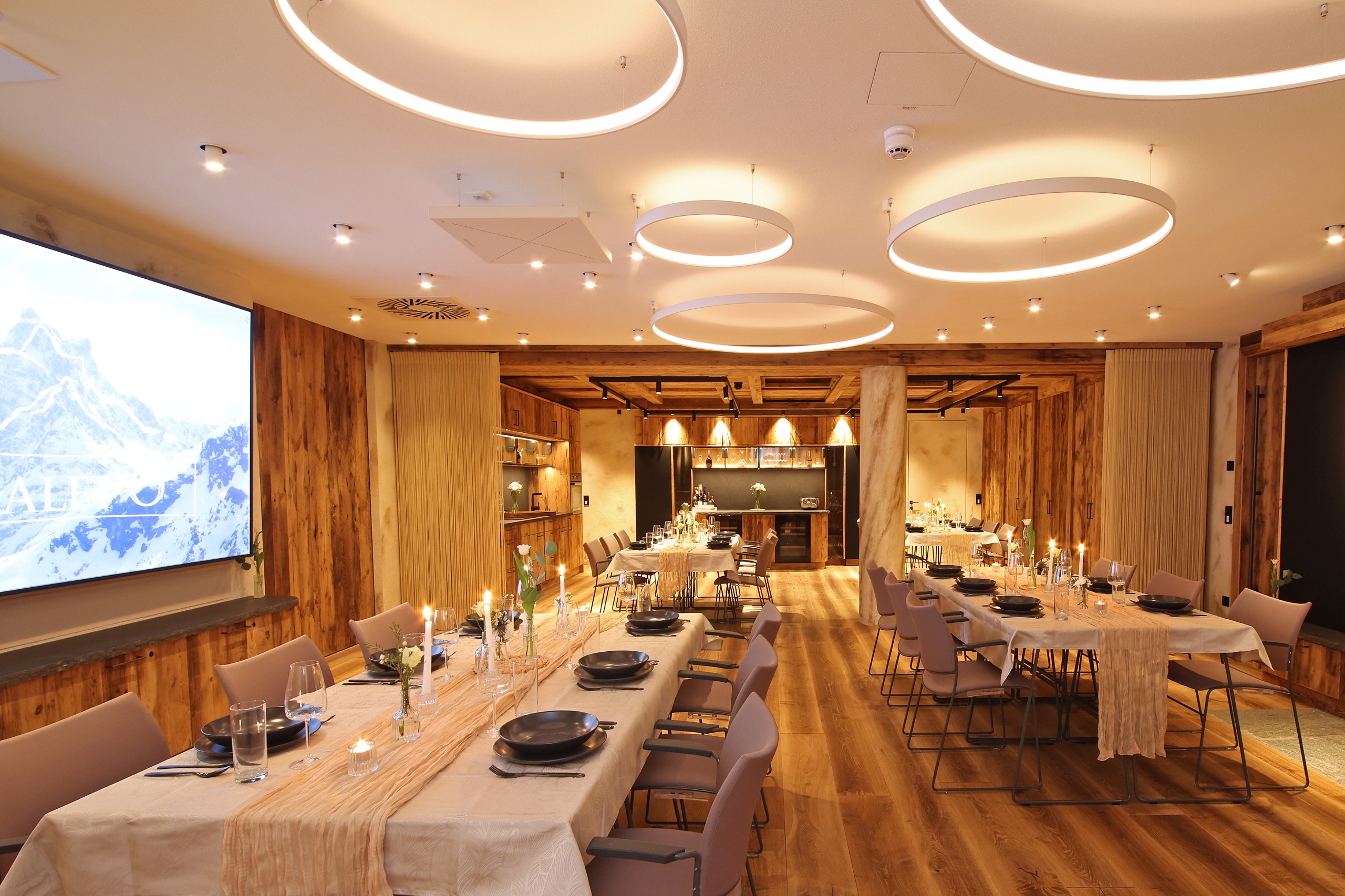 Chalet-O Dinner-Setup